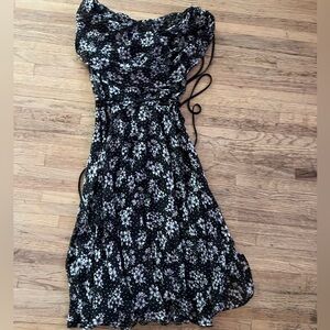 Roz & Ali Black and White Floral Midi Dress